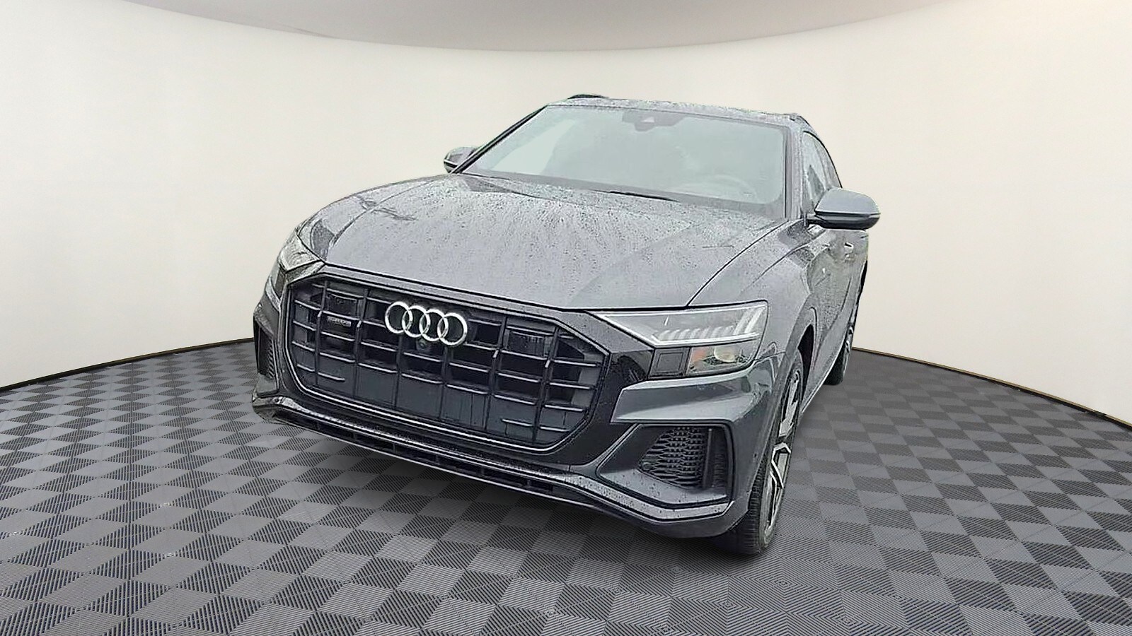 2021 Audi Q8 55 Prestige photo 3