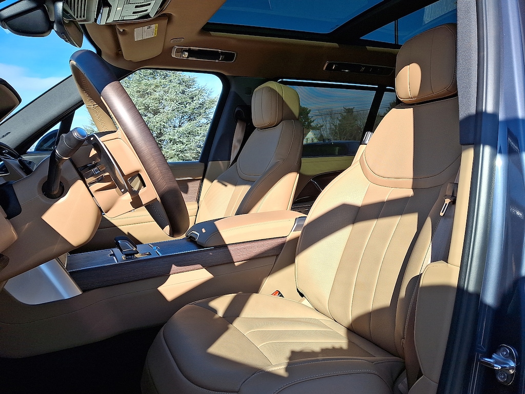 New 2026 Land Rover Range Rover P400 SE 7 Seat Sport Utility