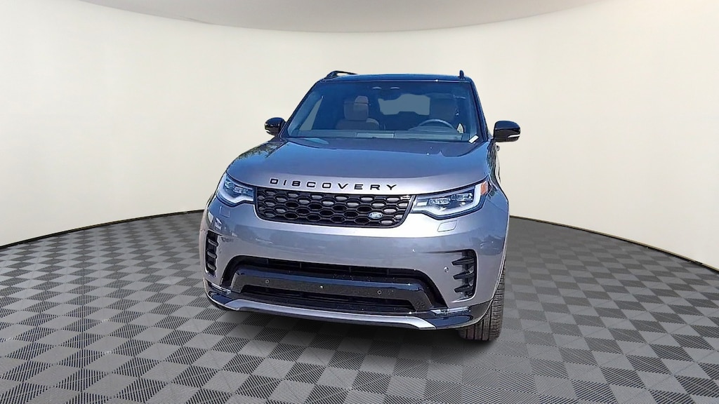 Used 2025 Land Rover Discovery P300 Dynamic SE SUV