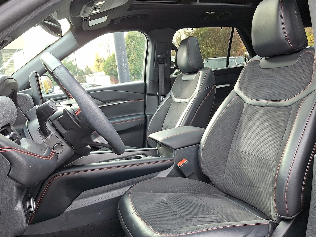 Used 2025 Ford Explorer ST SUV