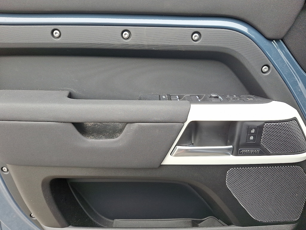 Used 2022 Land Rover Defender SE SUV