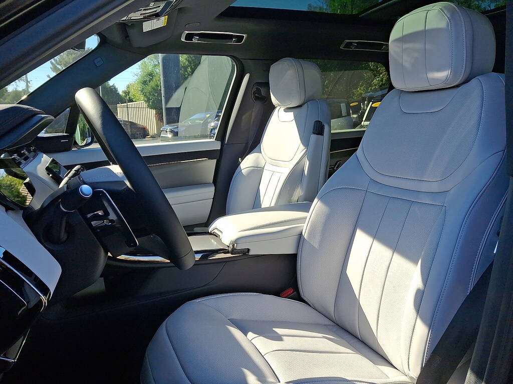 New 2025 Land Rover Range Rover Sport P360 SE Sport Utility