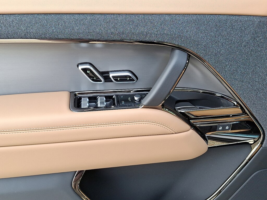 New 2025 Land Rover Range Rover Sport P360 SE Sport Utility