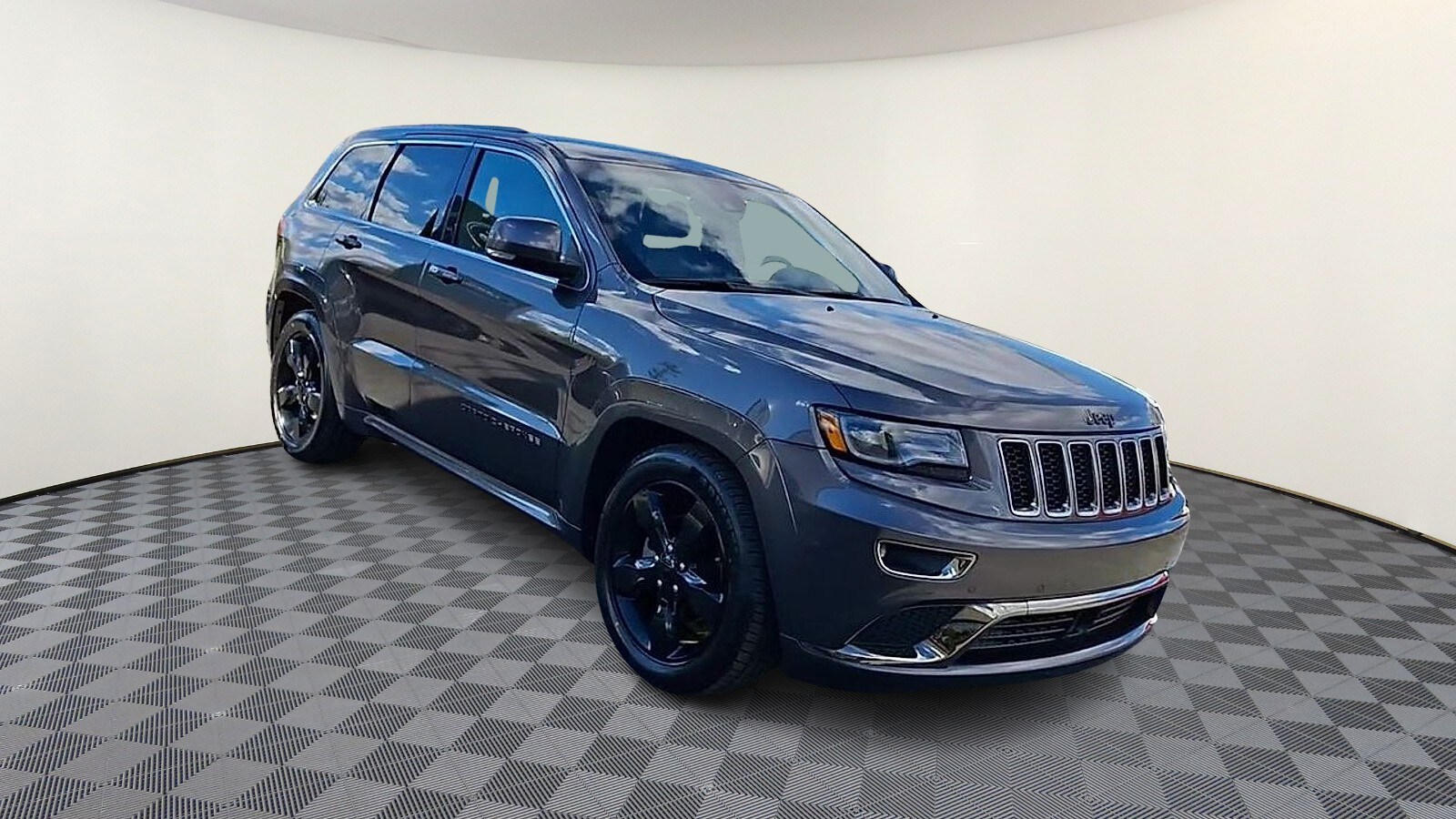 2016 Jeep Grand Cherokee Overland High Altitude photo 2
