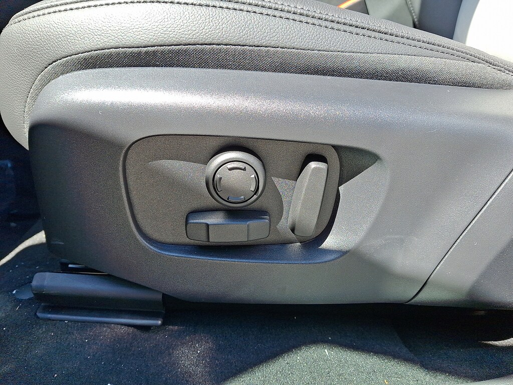 Certified 2026 Land Rover Range Rover Evoque Dynamic SE SUV