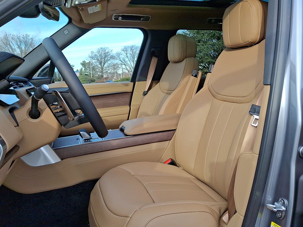 New 2025 Land Rover Range Rover P530 SE 7 Seat Sport Utility