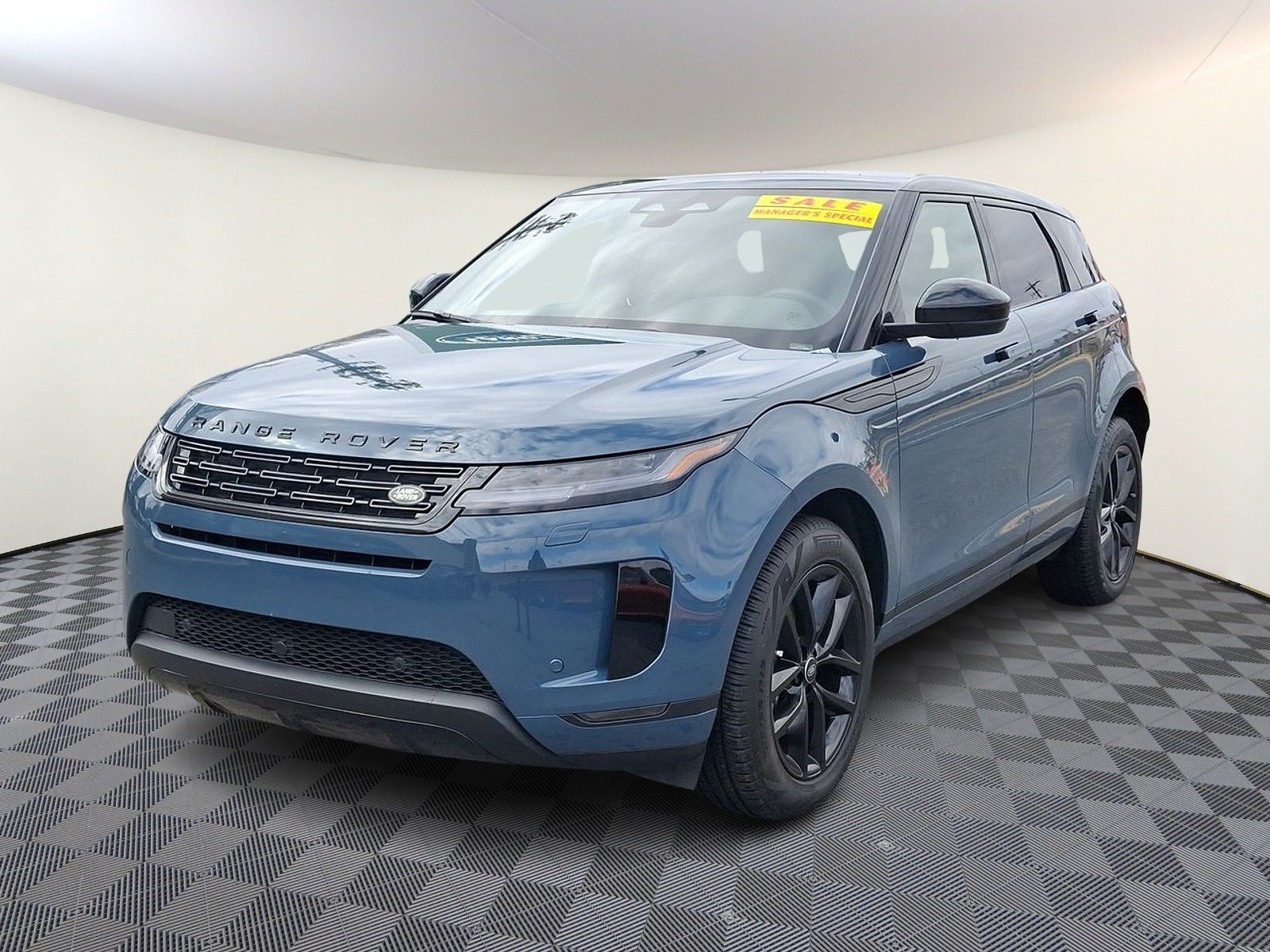 2024 Land Rover Range Rover Evoque Core S