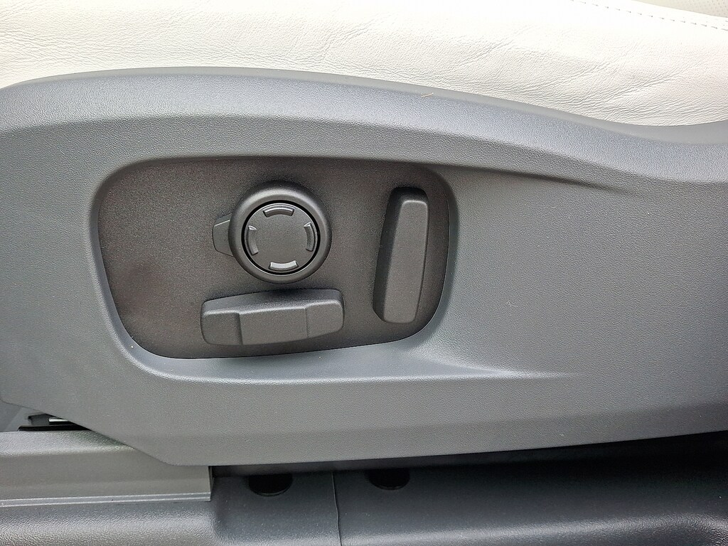 New 2026 Land Rover Defender 110 P400 X-Dynamic SE Sport Utility