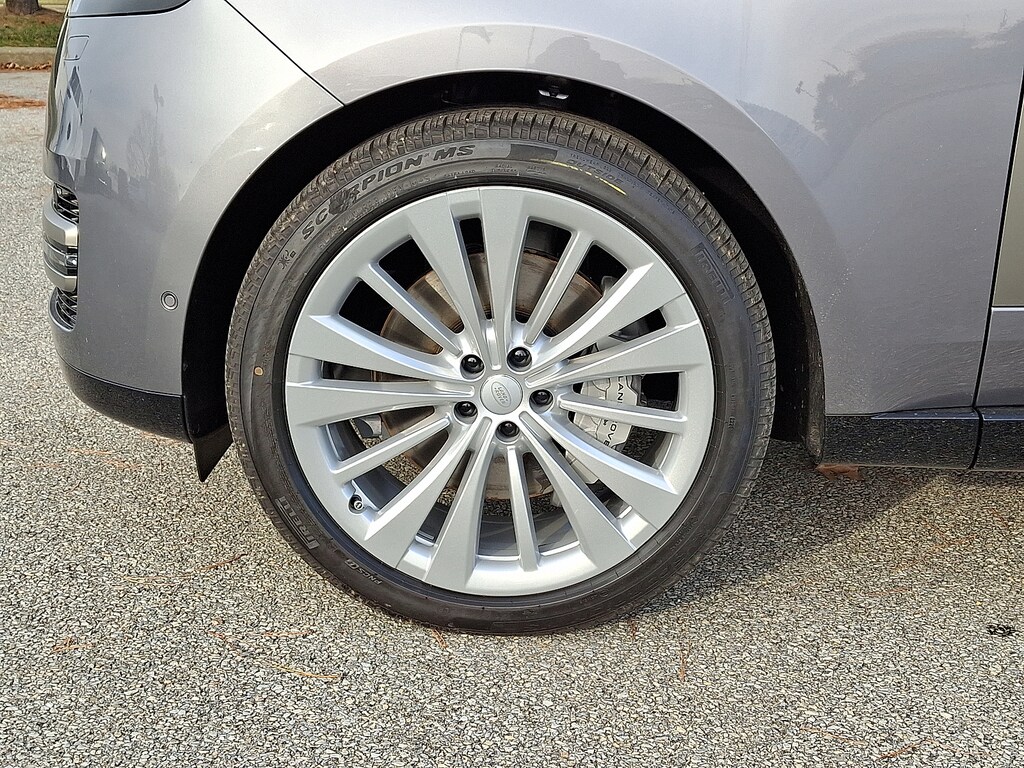 New 2025 Land Rover Range Rover P530 SE 7 Seat Sport Utility