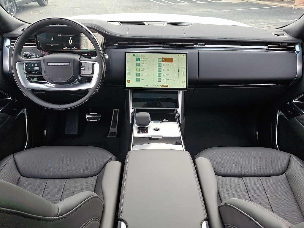 New 2026 Land Rover Range Rover P400 SE Sport Utility