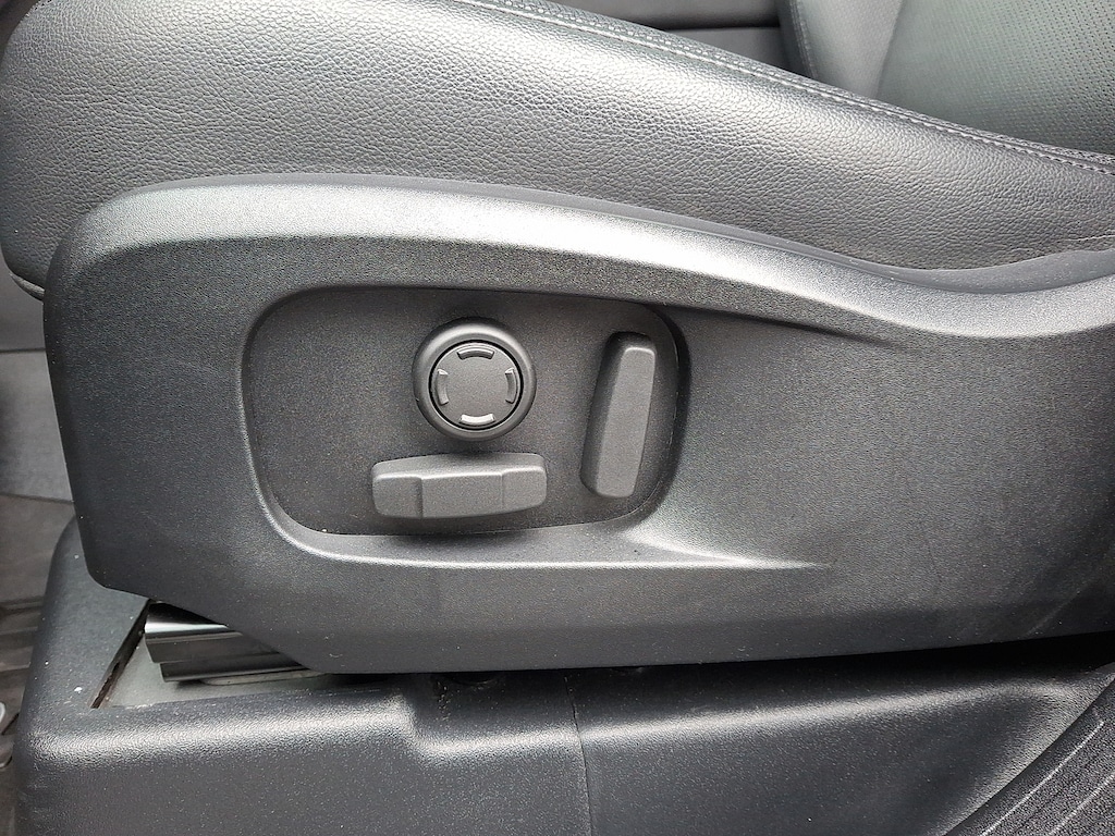 Certified 2024 Land Rover Defender 110 X-Dynamic SE SUV