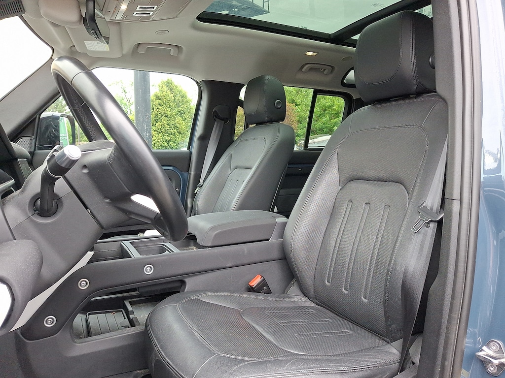 Used 2022 Land Rover Defender SE SUV
