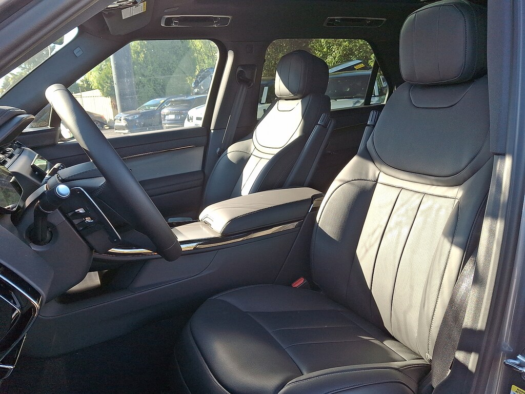 New 2025 Land Rover Range Rover Sport P400 Dynamic SE Sport Utility