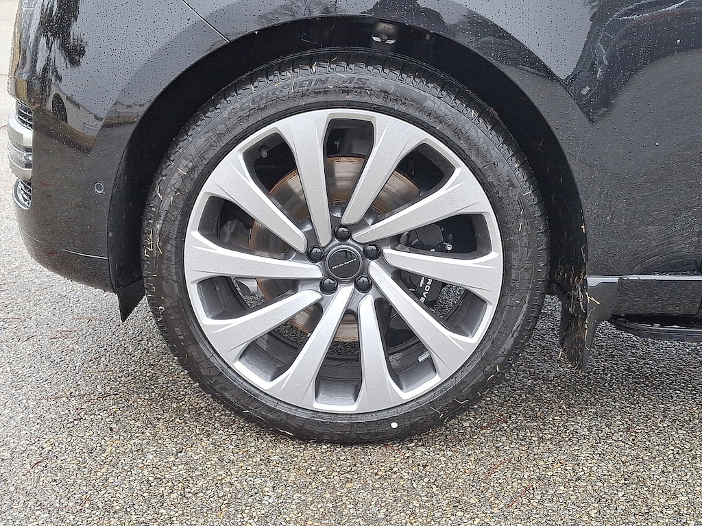 New 2026 Land Rover Range Rover P530 SE Sport Utility