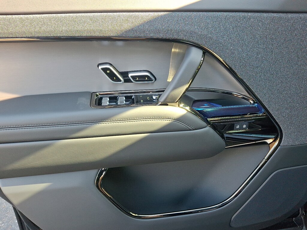 New 2026 Land Rover Range Rover Sport P360 SE Sport Utility