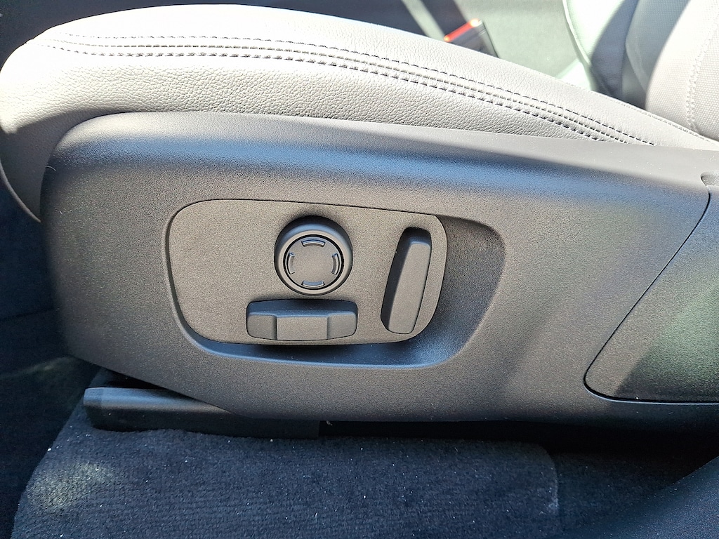 Certified 2025 Land Rover Range Rover Velar P400 Dynamic SE SUV