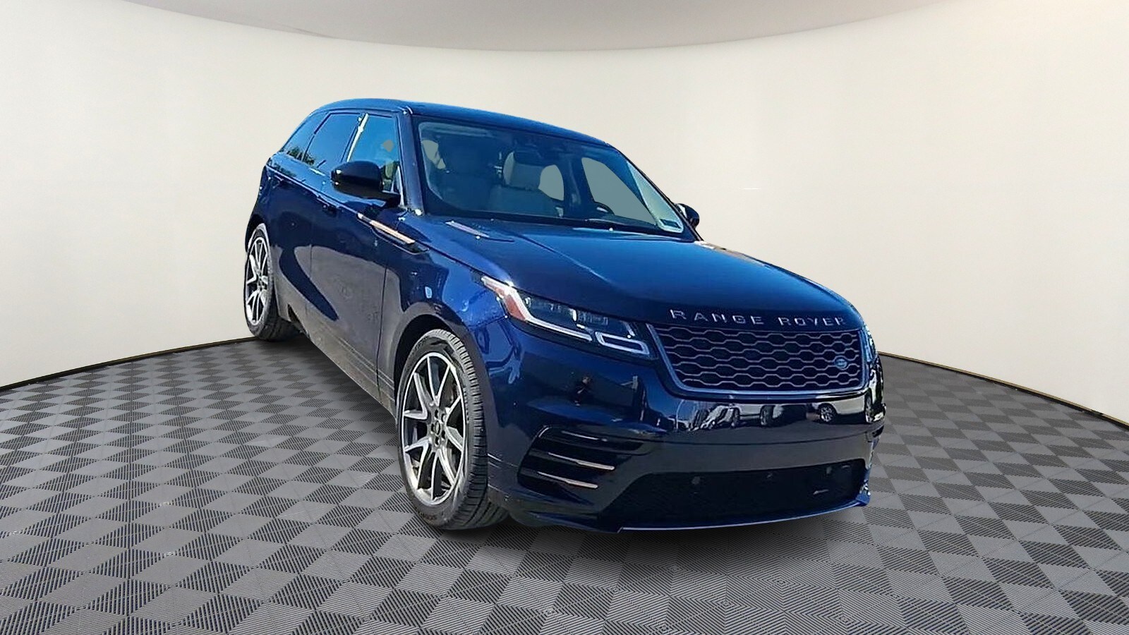 2022 Land Rover Range Rover Velar P250 R-Dynamic S photo 2