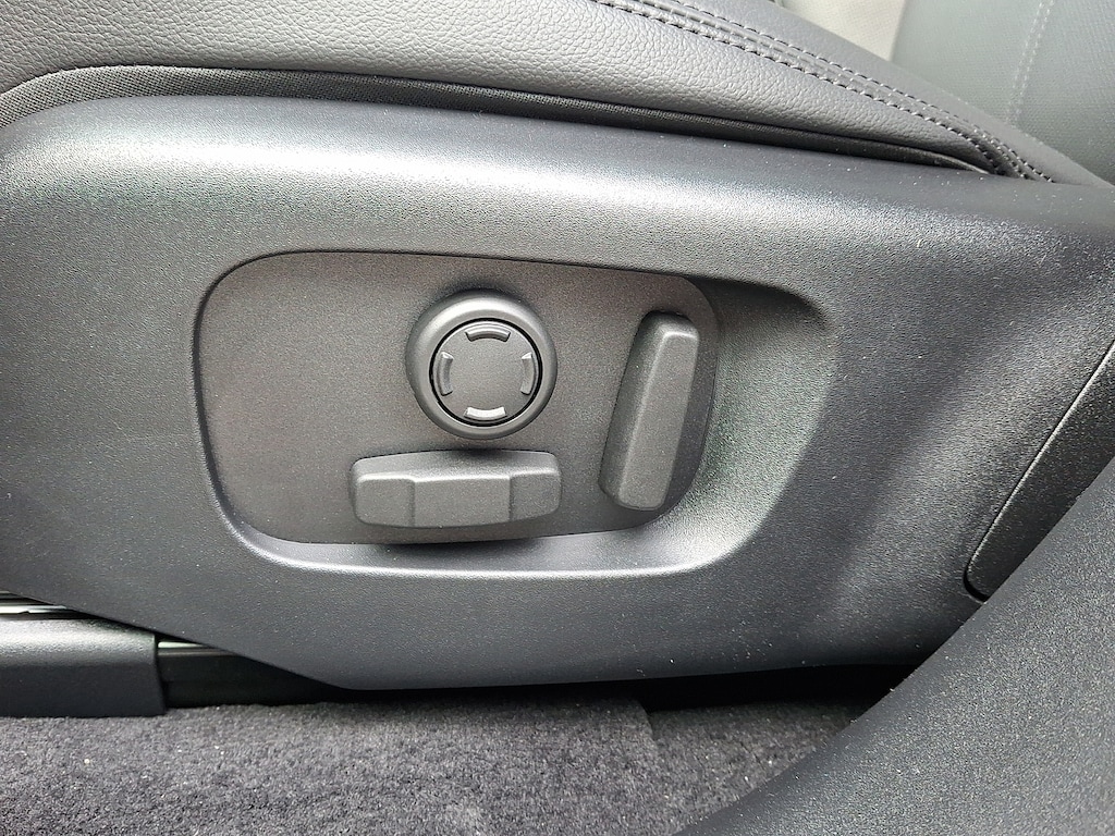 New 2026 Land Rover Range Rover Velar P250 Dynamic SE Sport Utility