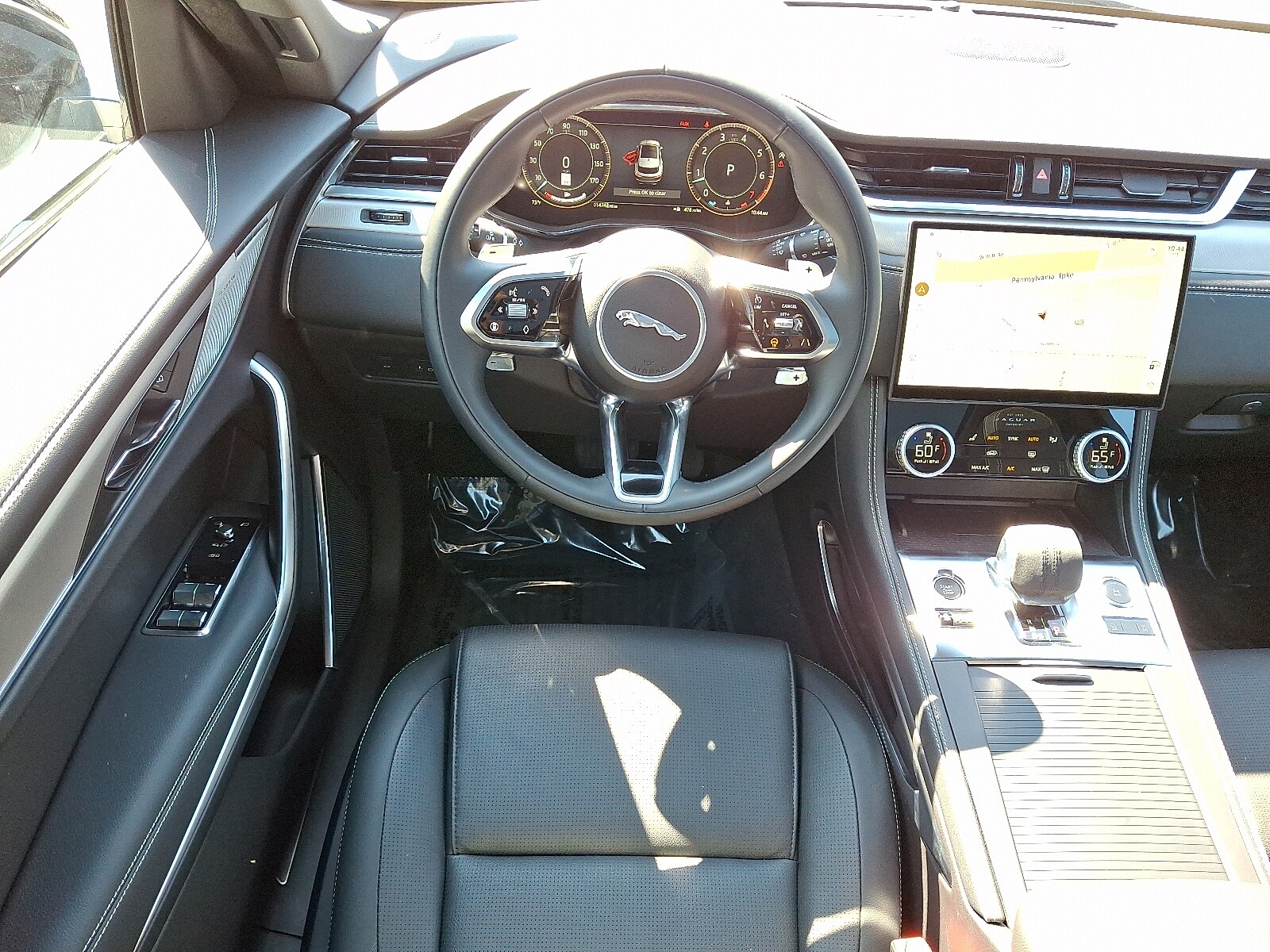 2025 Jaguar F-PACE R-Dynamic S P250 photo 4