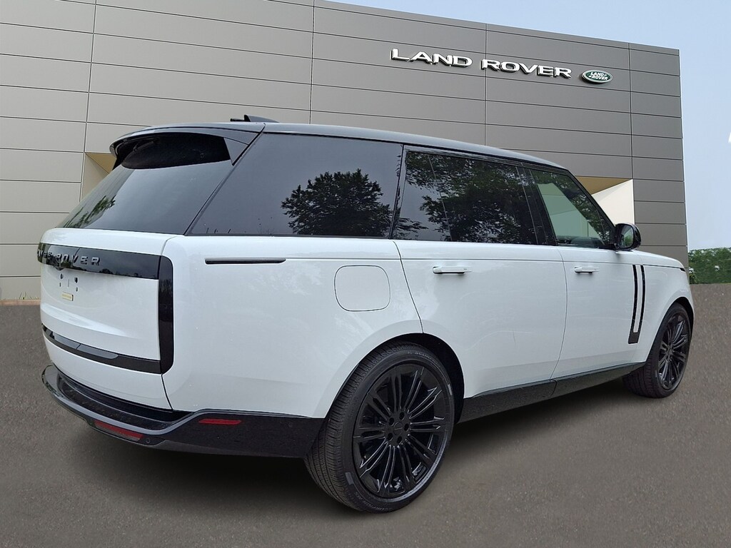 Used 2026 Land Rover Range Rover P400 SE 7 Seat Sport Utility