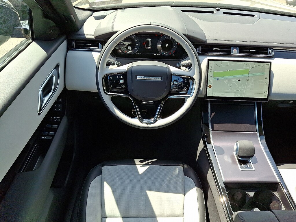 New 2026 Land Rover Range Rover Velar P250 Dynamic SE Sport Utility