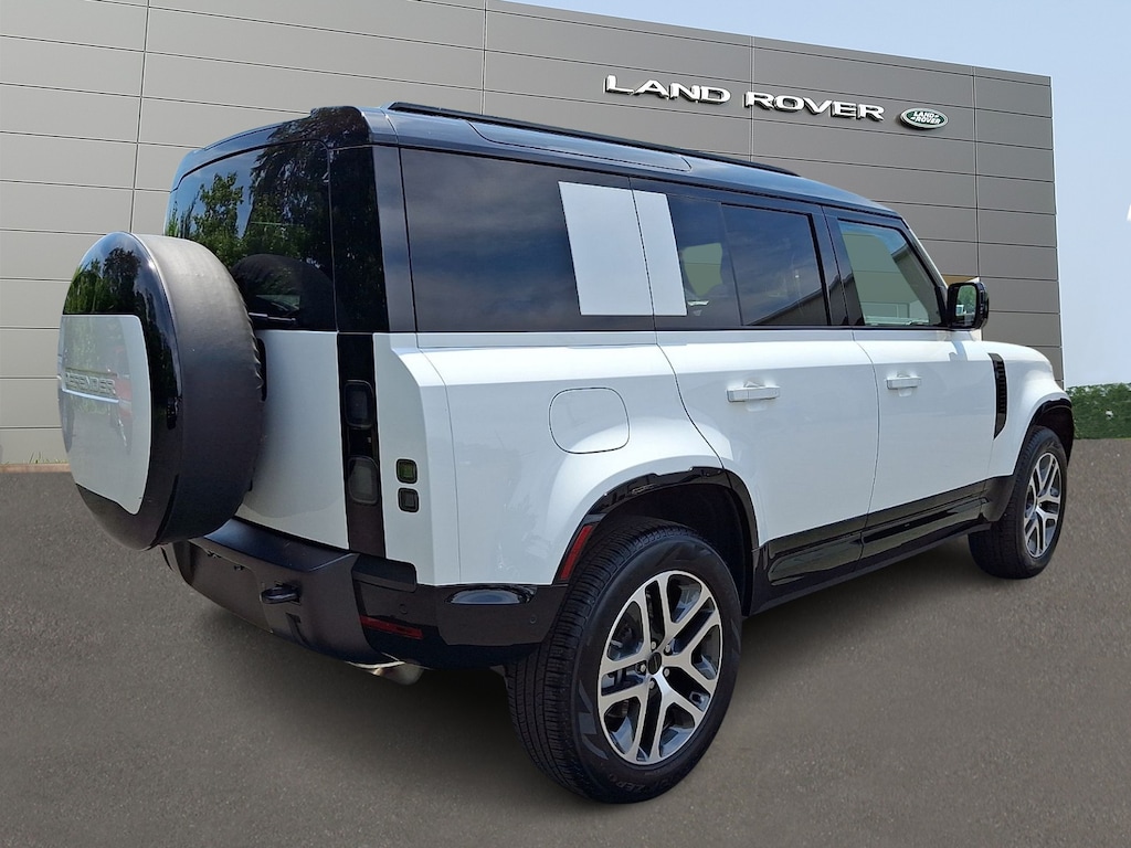 Certified 2026 Land Rover Defender P400 X-Dynamic SE Sport Utility