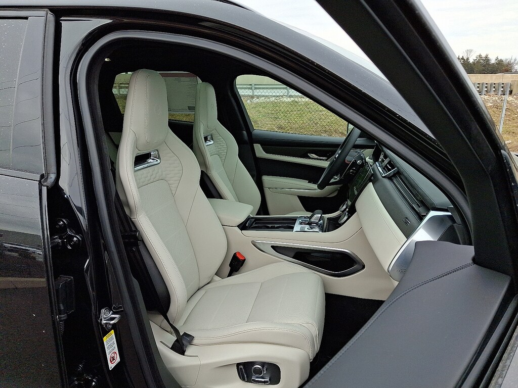 New 2026 Jaguar F-PACE SVR P550 AWD Automatic Sport Utility