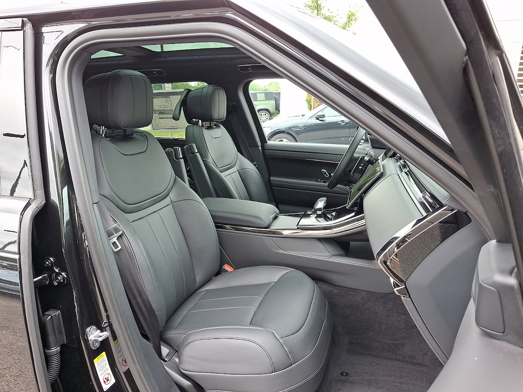 New 2026 Land Rover Range Rover Sport P530 Dynamic SE Sport Utility