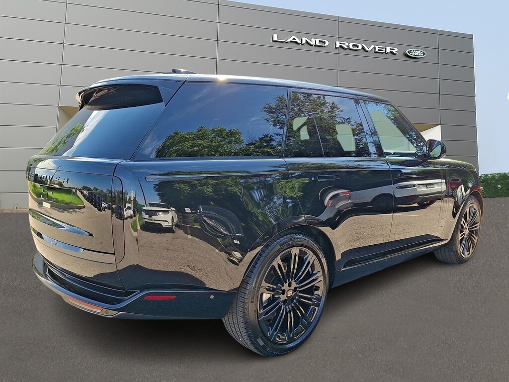 New 2027 Land Rover Range Rover SE Sport Utility