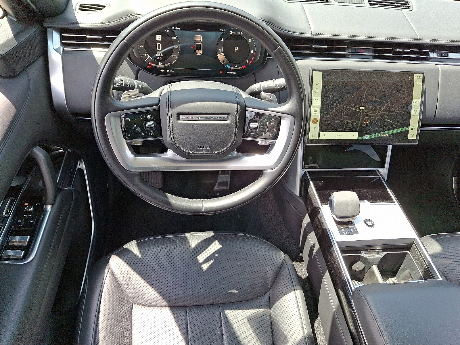 2024 Land Rover Range Rover SE photo 4