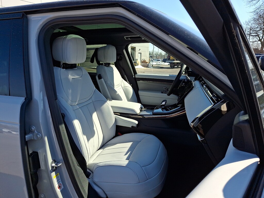 New 2026 Land Rover Range Rover Sport P360 SE Sport Utility