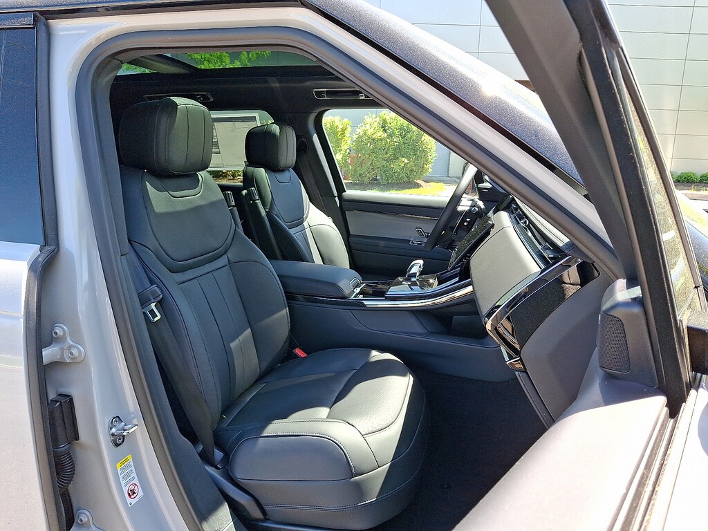 New 2025 Land Rover Range Rover Sport P530 Dynamic SE Sport Utility