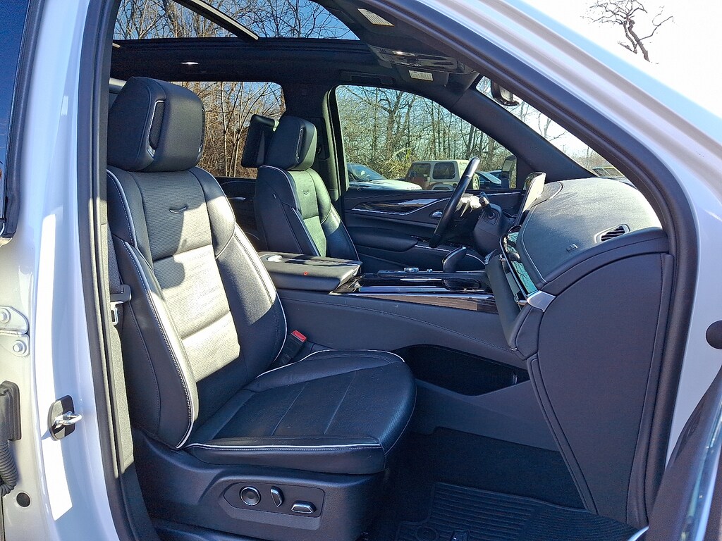 Used 2021 Cadillac Escalade 4WD Sport Sport Utility