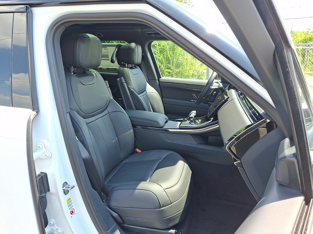 Used 2026 Land Rover Range Rover Sport P400 Dynamic SE Sport Utility