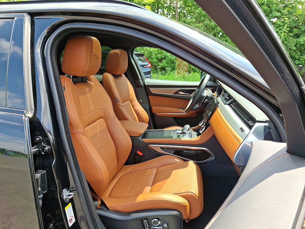 Certified 2026 Jaguar F-PACE R-Dynamic S P250 AWD Automatic Sport Utility