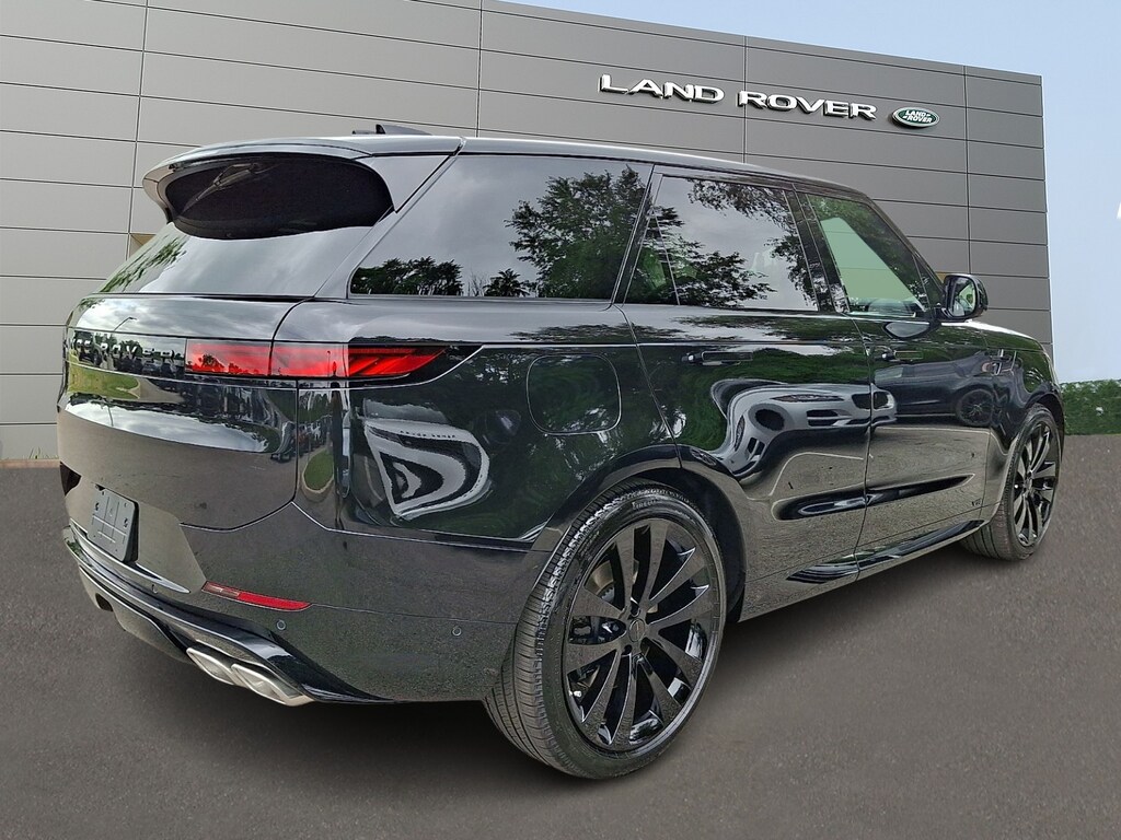 New 2026 Land Rover Range Rover Sport P530 Dynamic SE Sport Utility