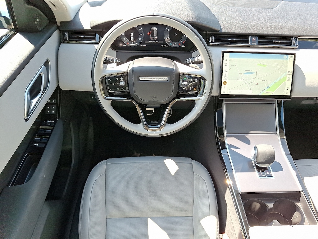 Used 2025 Land Rover Range Rover Velar P400 Dynamic SE Sport Utility