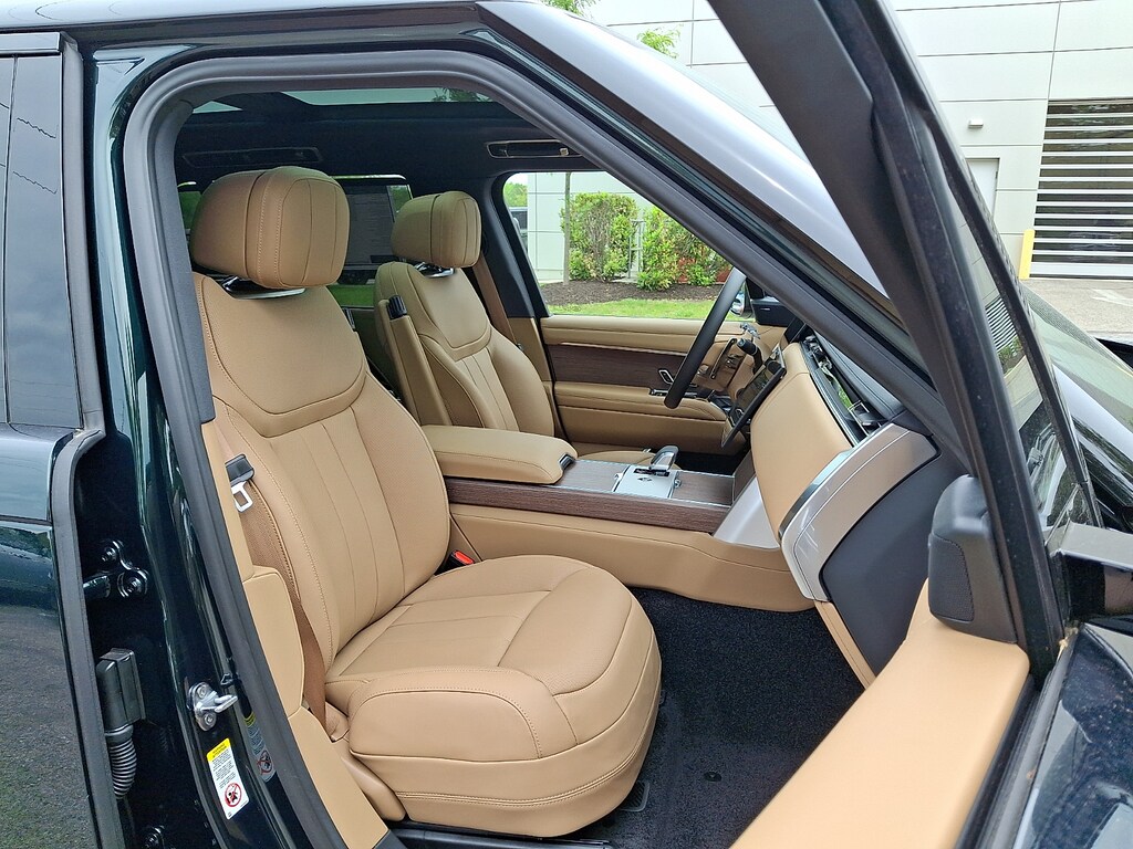 New 2026 Land Rover Range Rover P530 SE 7 Seat Sport Utility
