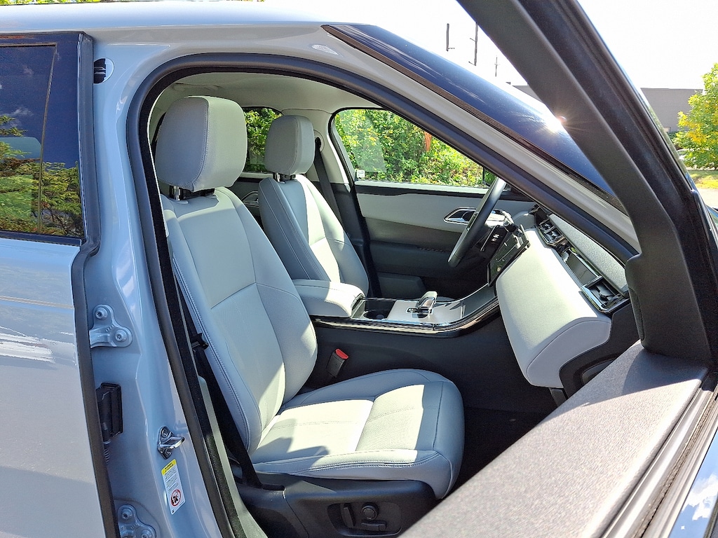 Used 2025 Land Rover Range Rover Velar P400 Dynamic SE Sport Utility