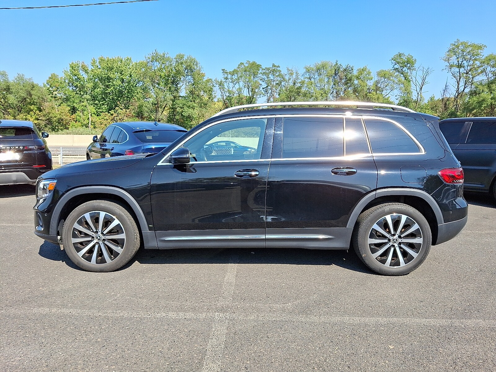 2022 Mercedes Benz GLB 250 4MATIC photo 3