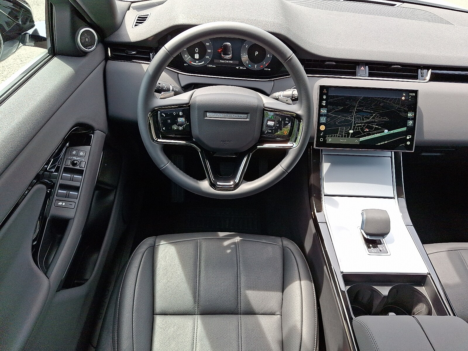2025 Land Rover Range Rover Evoque S photo 4