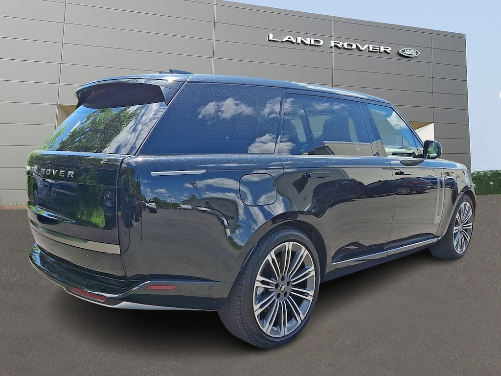Certified 2024 Land Rover Range Rover P530 SE Sport Utility