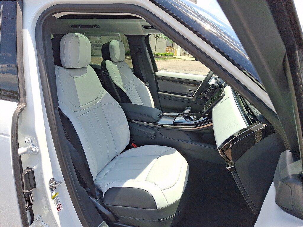 New 2026 Land Rover Range Rover Sport P400 Dynamic SE Sport Utility