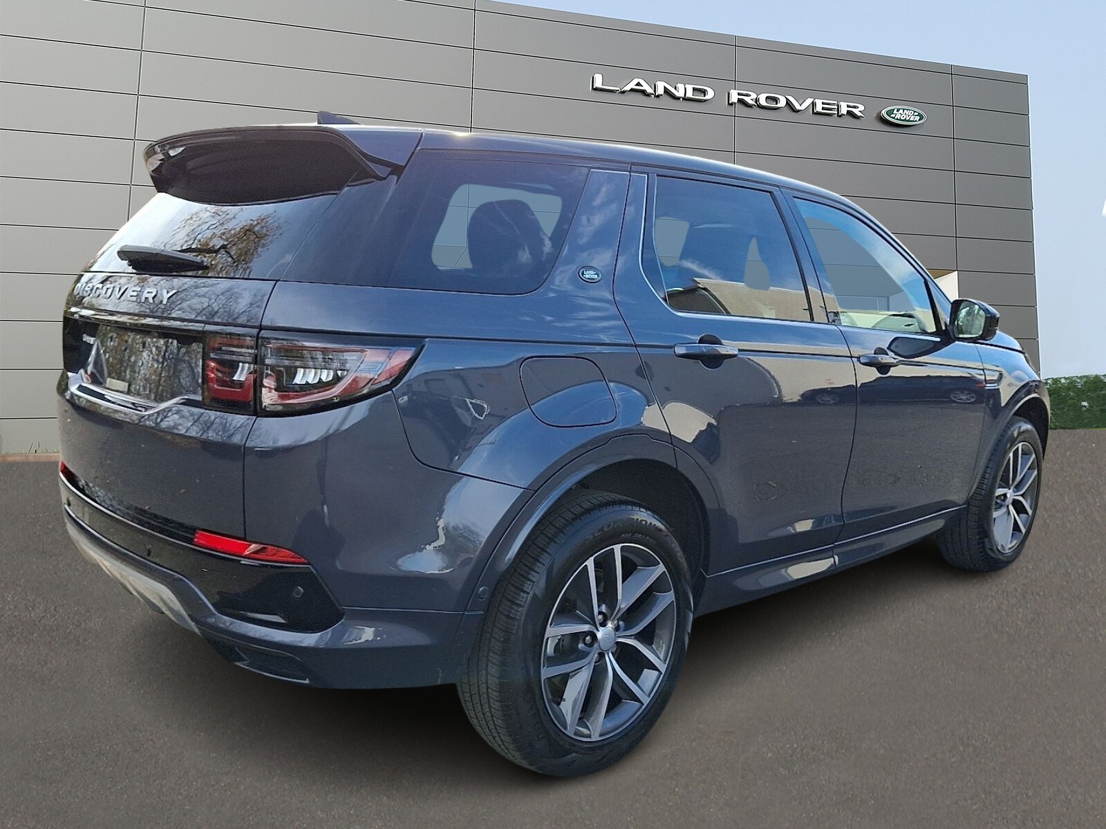 2025 Land Rover Discovery Sport S photo 2
