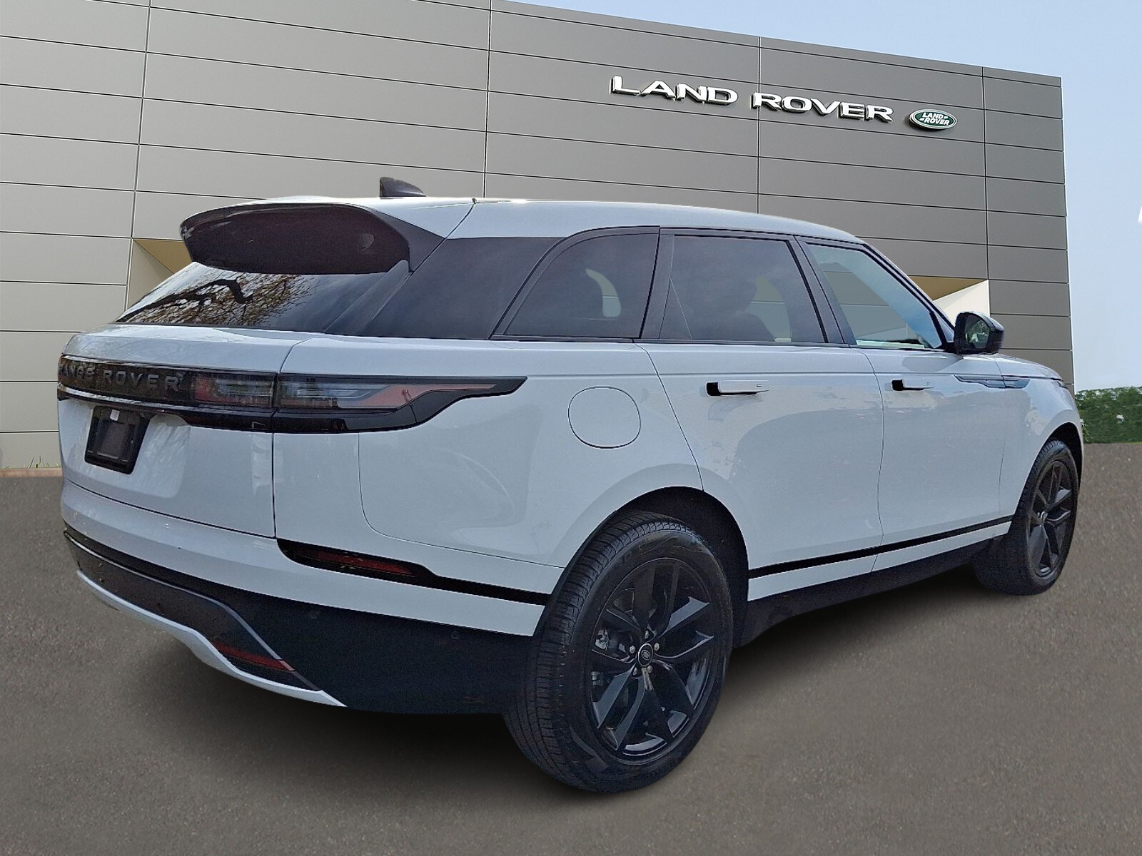 2026 Land Rover Range Rover Velar SE photo 2