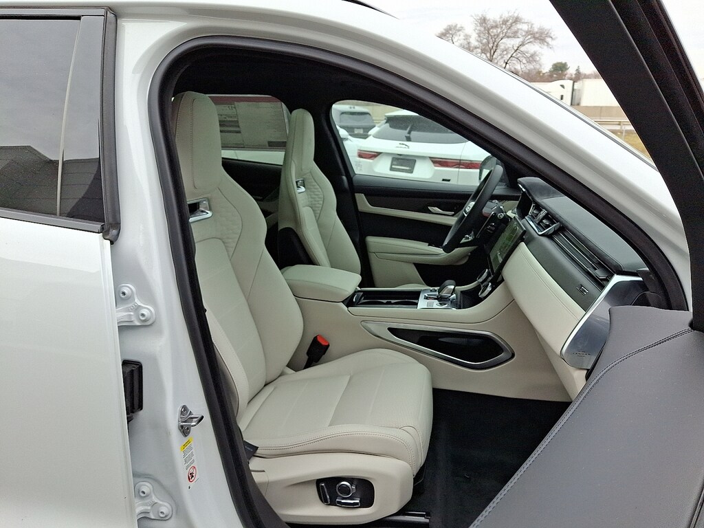 New 2026 Jaguar F-PACE SVR P550 AWD Automatic Sport Utility