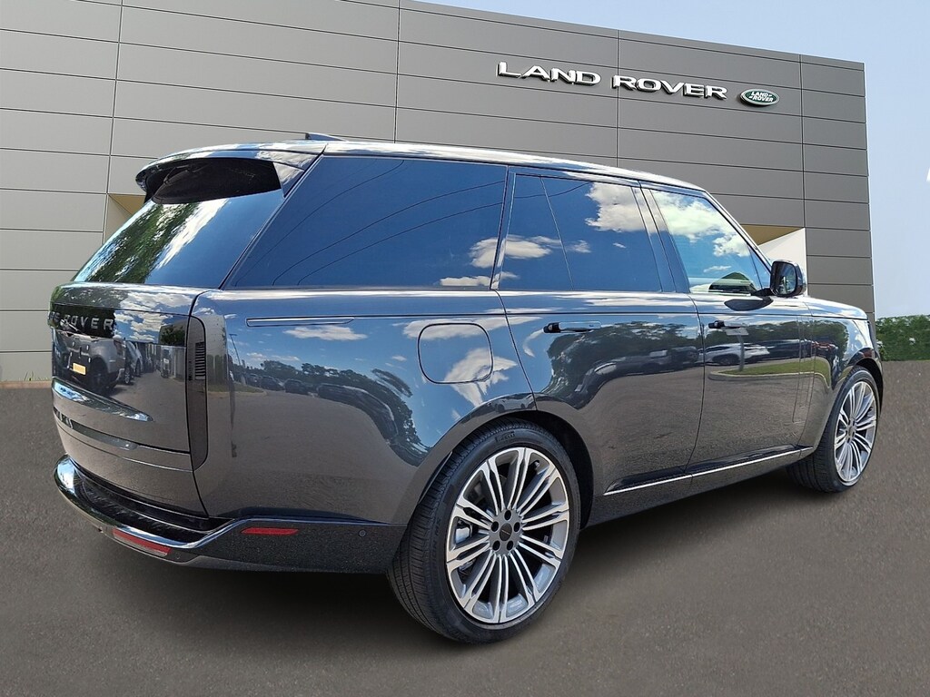 Used 2026 Land Rover Range Rover P530 SE Sport Utility