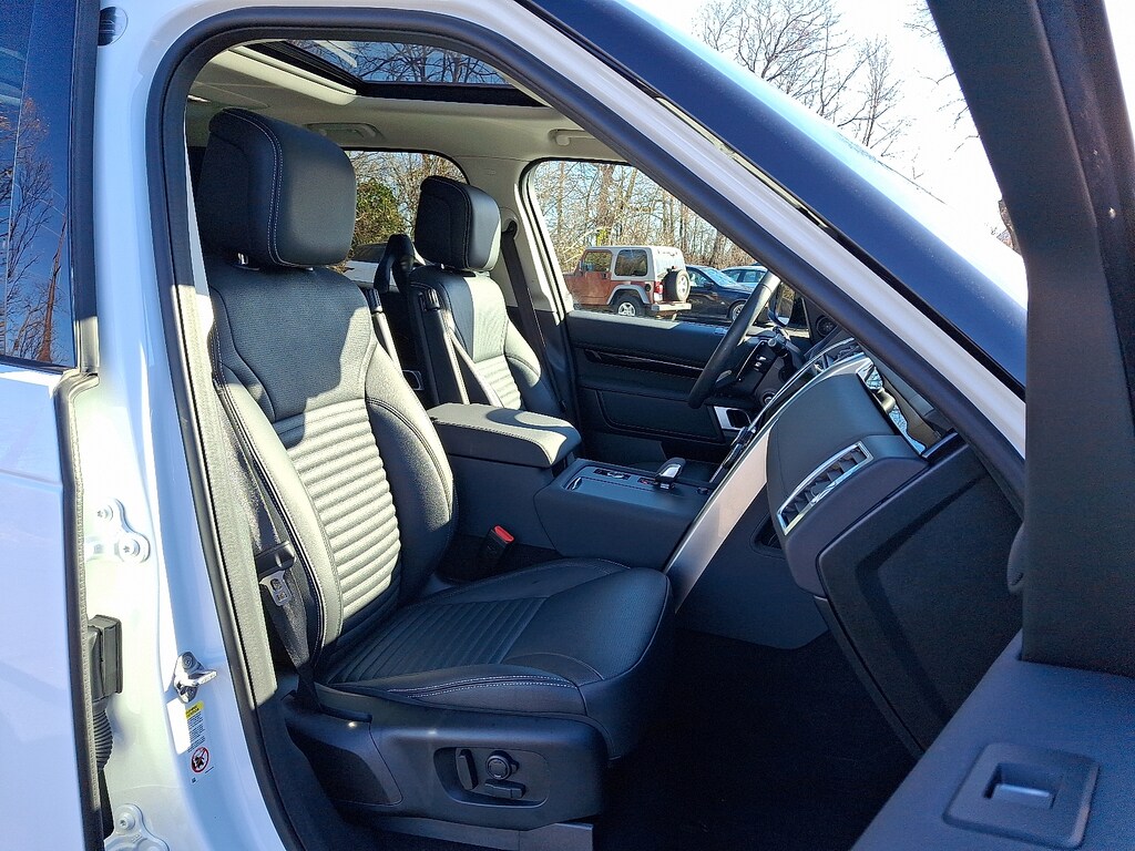 Used 2024 Land Rover Discovery P300 S Sport Utility