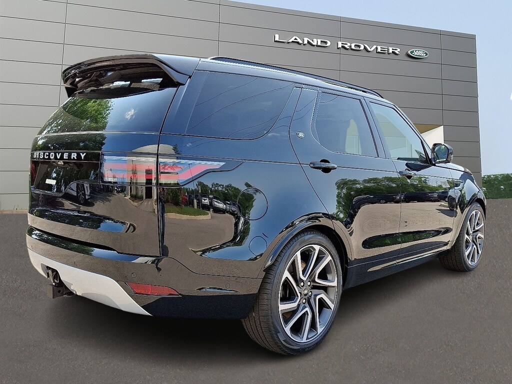 New 2025 Land Rover Discovery P360 Metropolitan Edition Sport Utility