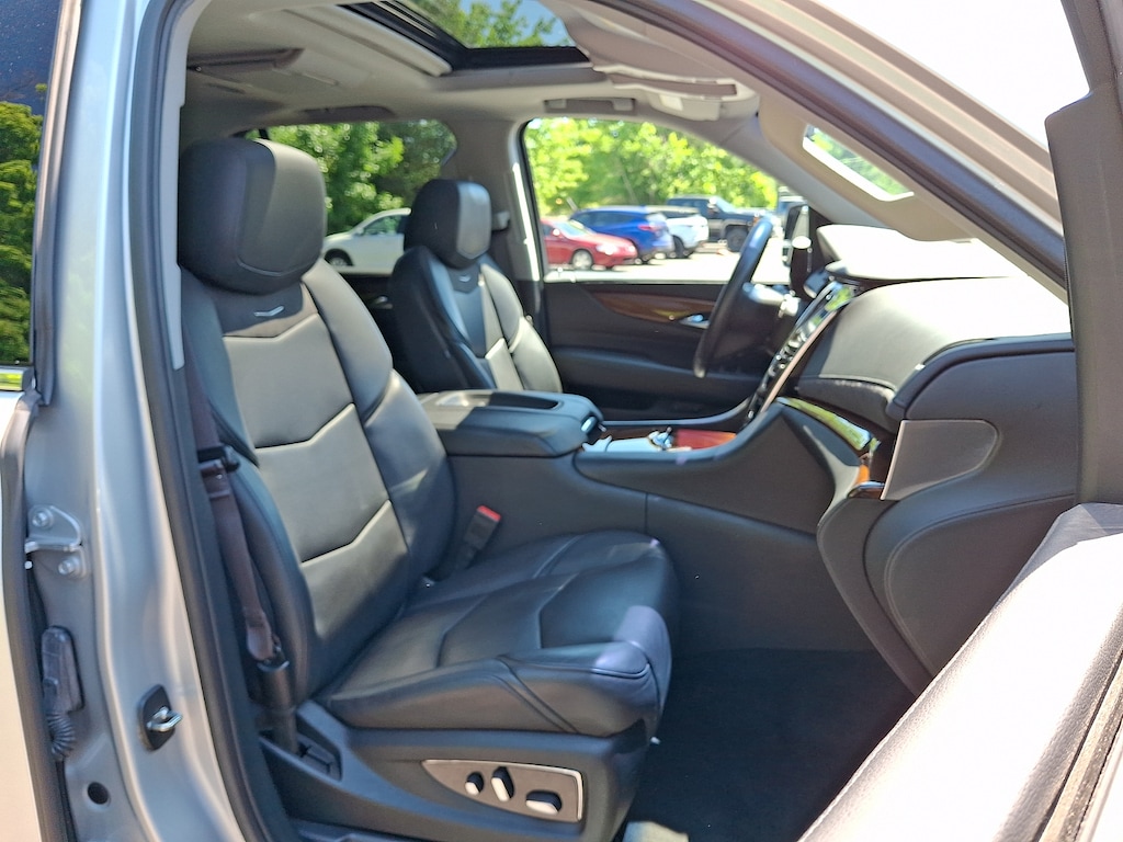 Used 2017 Cadillac Escalade Premium Luxury Sport Utility